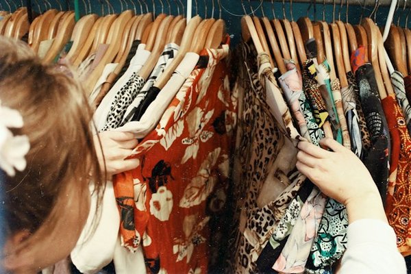 Astuces pour trouver des vêtements mode pas cher en ligne